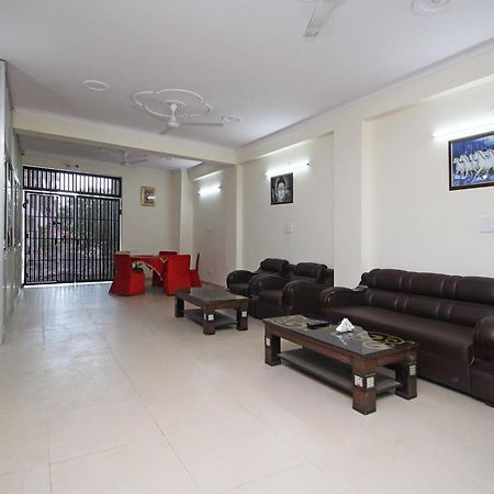 Hotel O Surya Palace Нью-Дели Экстерьер фото